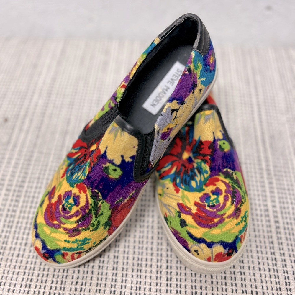 Steve Madden Women's Shoe eccentric floral colorful Fashion Sneaker sz 7B